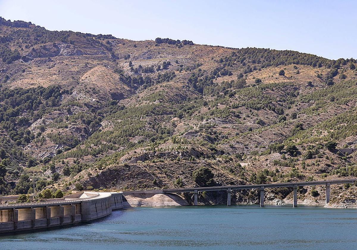 Regantes reclaman un cierre de convenio para financiar la obra de Rules.