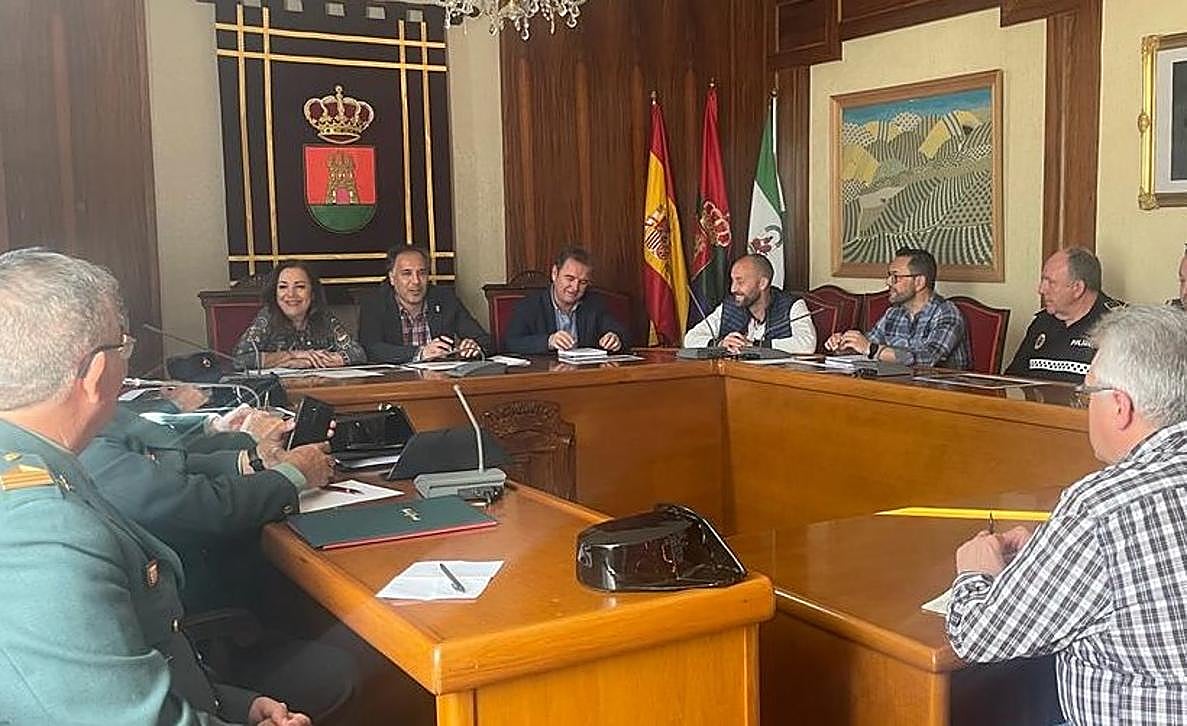 Reunión mantenida en el Ayuntamiento de Torredelcampo.
