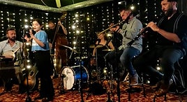 Lola, en plena actuación este domingo junto a los Potato Head Jazz Band.