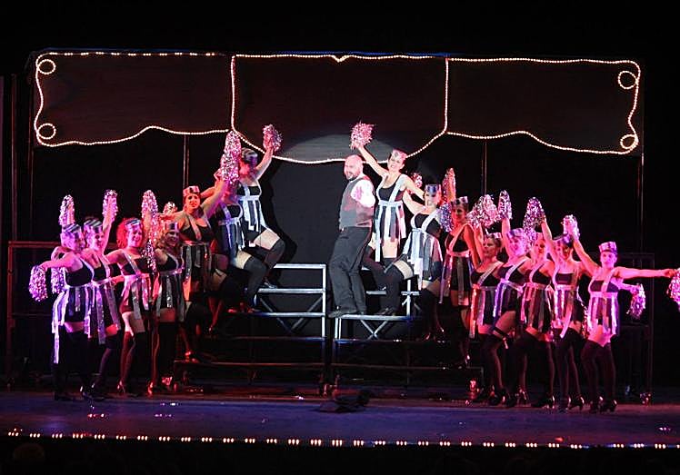 'Chicago', uno de los musicales que montó en Pinos Puente.