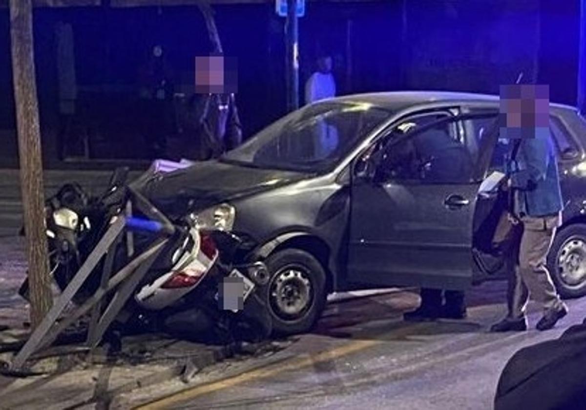 Accidente ocurrido entre un coche y una moto en la calle Tejeiro