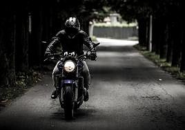 Estas motos no podrán circular por las Zonas de Bajas Emisiones, según la DGT.