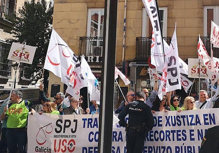 Los delegados del SPJ-USO de Andalucía y Galicia también participaron en la protesta de Madrid de este miércoles.