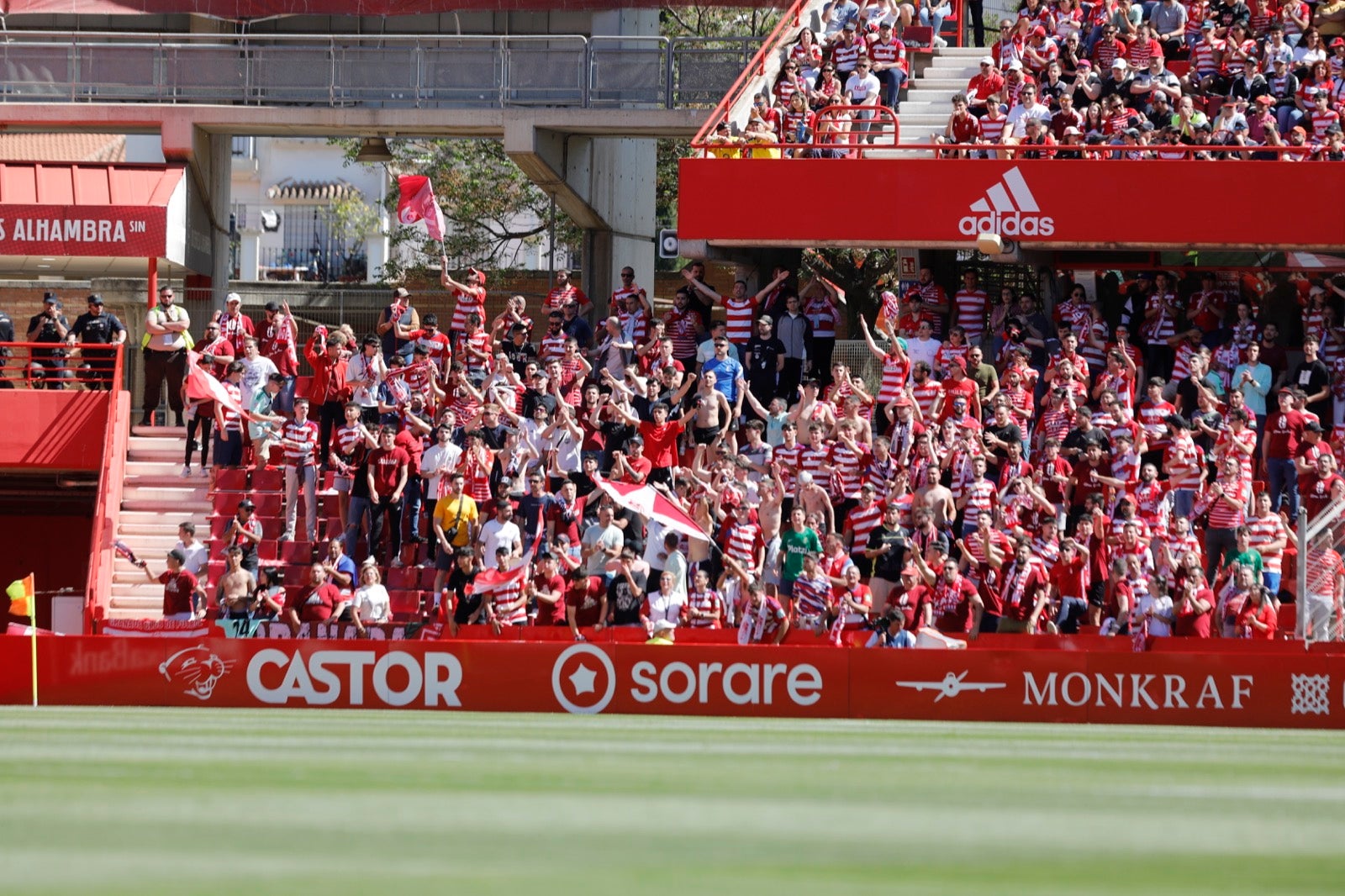 Encuéntrate en Los Cármenes en el Granada-Las Palmas