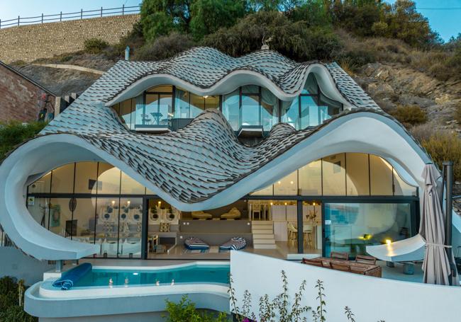 «Casa Acantilado» de Salobreña, considerada un ícono arquitectónico de la Costa de Granada.