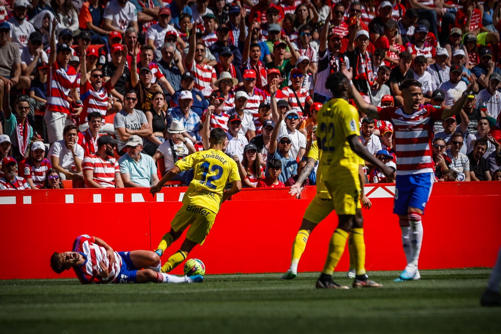 El triunfo del Granada ante Las Palmas, a ras de césped