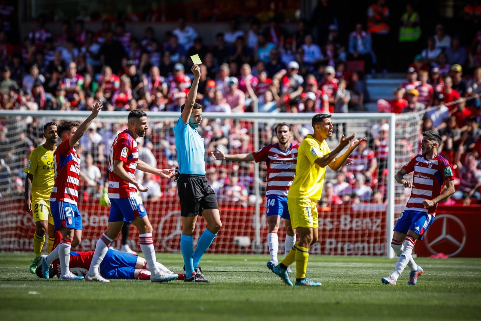 El triunfo del Granada ante Las Palmas, a ras de césped