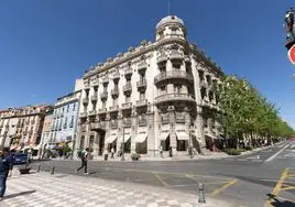 Granada tendrá un nuevo cinco estrellas en el antiguo Hotel Colón donde ahora estña Cortefiel.