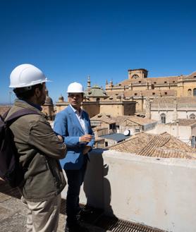 Imagen secundaria 2 - Vistas y detalles del edificio.