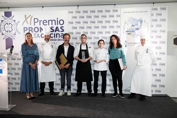 El granadino de cocina Raúl Campillo Sillero, tras recibir el premio.