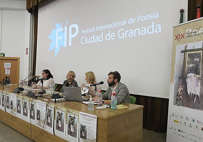 Un momento del recital que ofrecieron Rosario Troncoso, Lola López y Julen Carreño por la mañana.