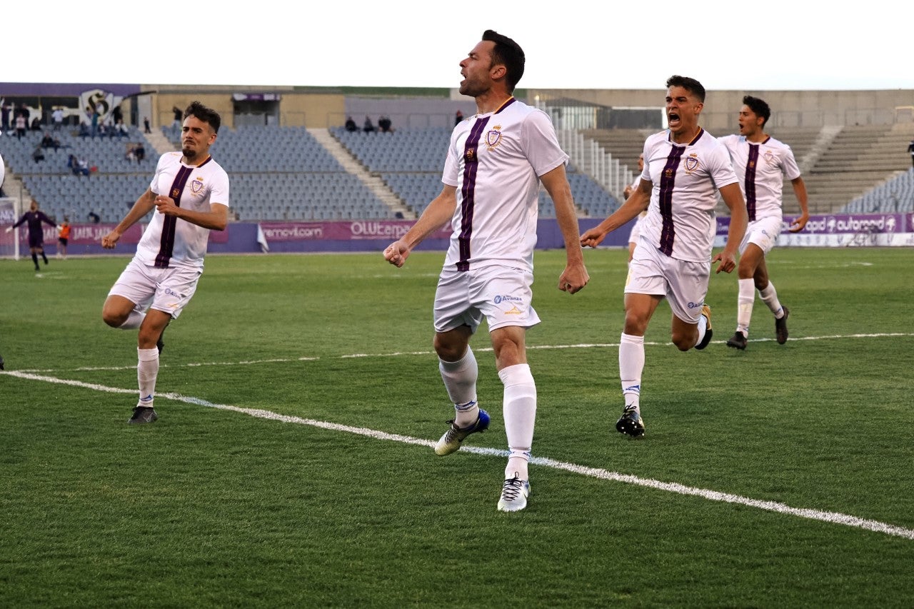 Urko Arroyo celebra un gol.