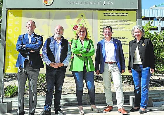 Nicolás Ruiz, Ignacio Benítez, Adoración Mozas, Juan Manuel Rosas y Encarna Medina, candidatos a rector de la UJA.