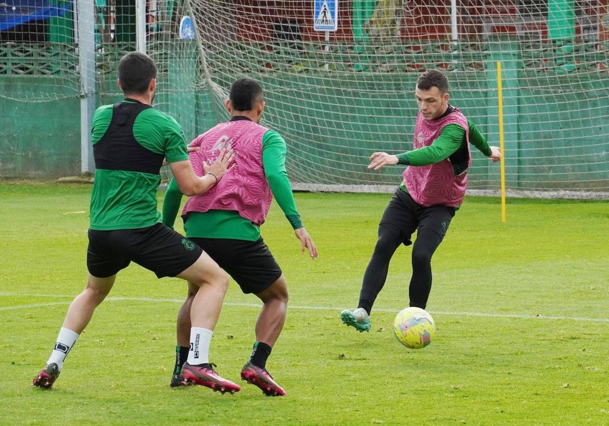 Íñigo Vicente en un entreno reciente.