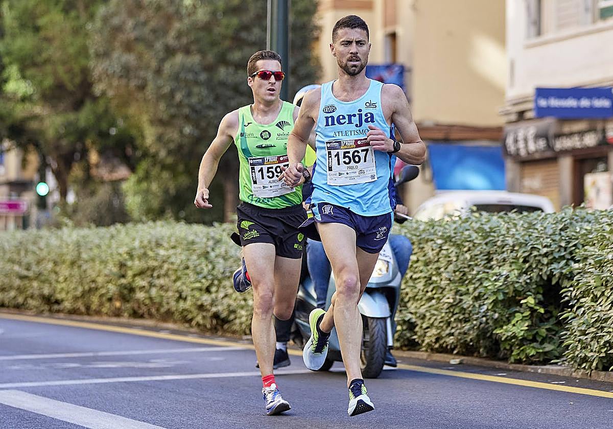 Pablo Sánchez, perseguido por Alberto Casas por Camino de Ronda.