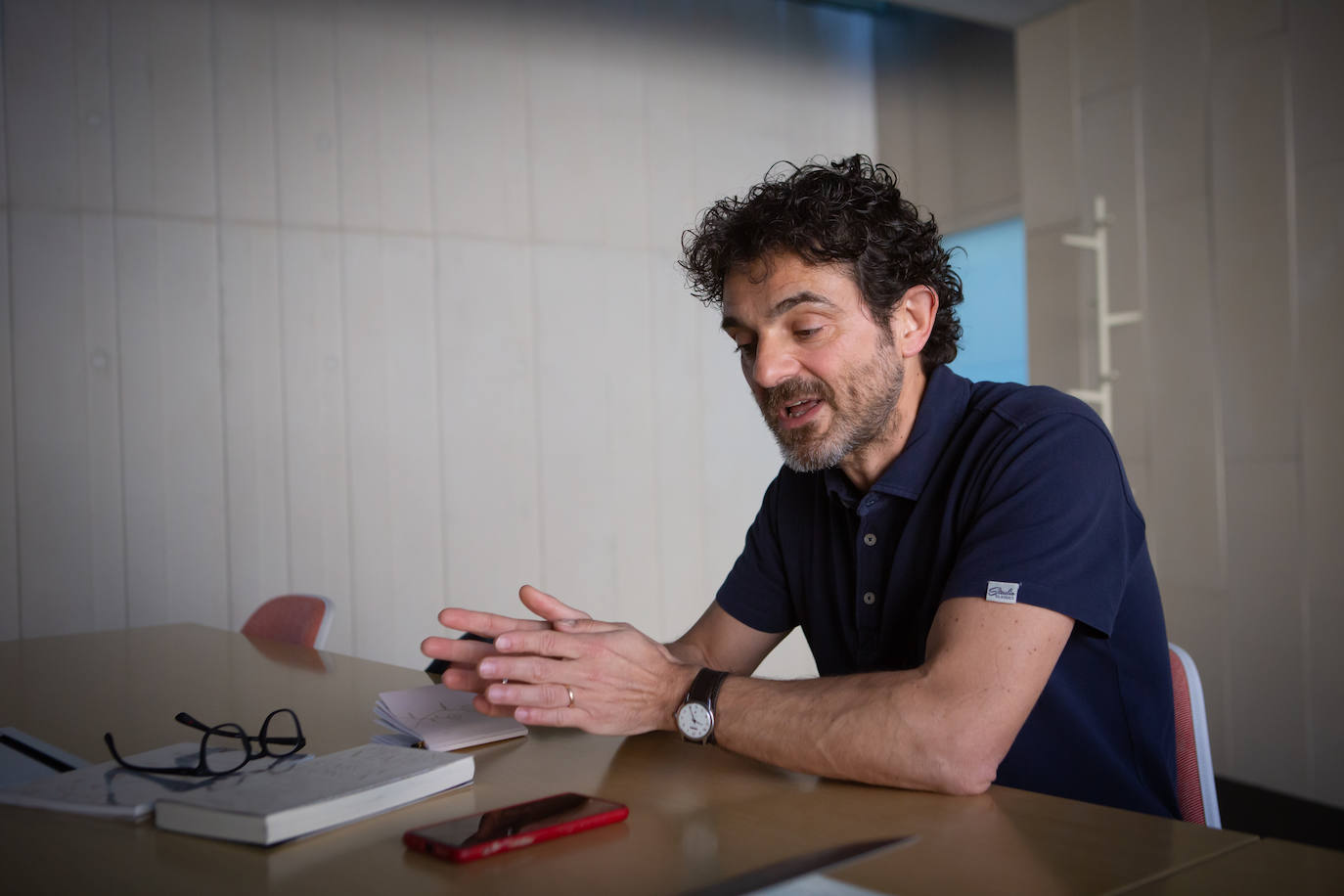 Alvarellos, durante la entrevista.