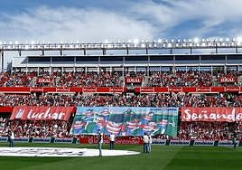 Un tifo anterior en Los Cármenes.