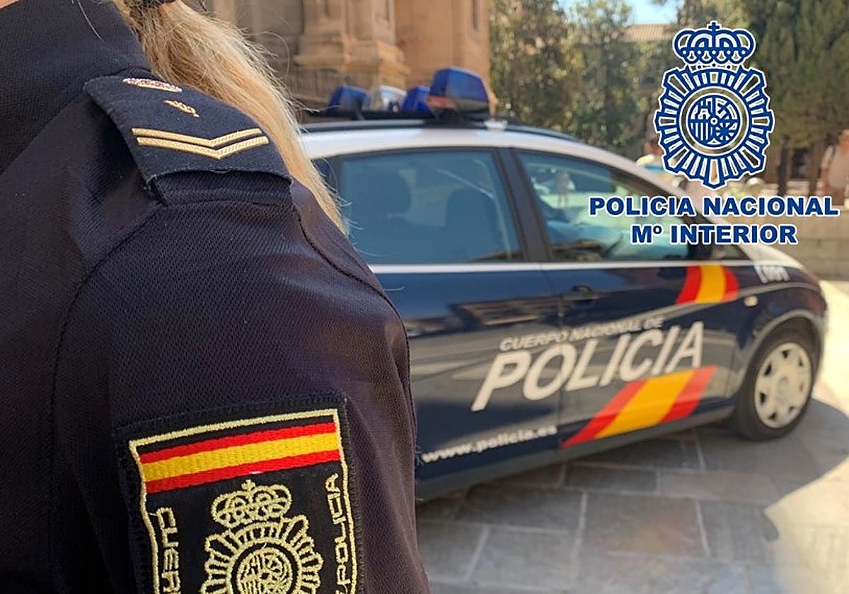 Atraca con una pistola a un hombre en Granada cuando iba a entrar en su coche