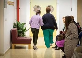 Atención a pacientes en la comunidad terapéutica de Doctor Olóriz de Granada.