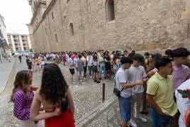 Cruces de mayo en Granada.