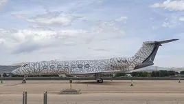 El avión privado de Michael Jordan, en la pista del aeródromo granadino.