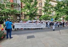 Concentración frente a la Subdelegación del Gobierno en Granada.
