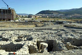 Restos de la almazara romana hallada al final del barrio Bulevar, en una imagen de 2006.