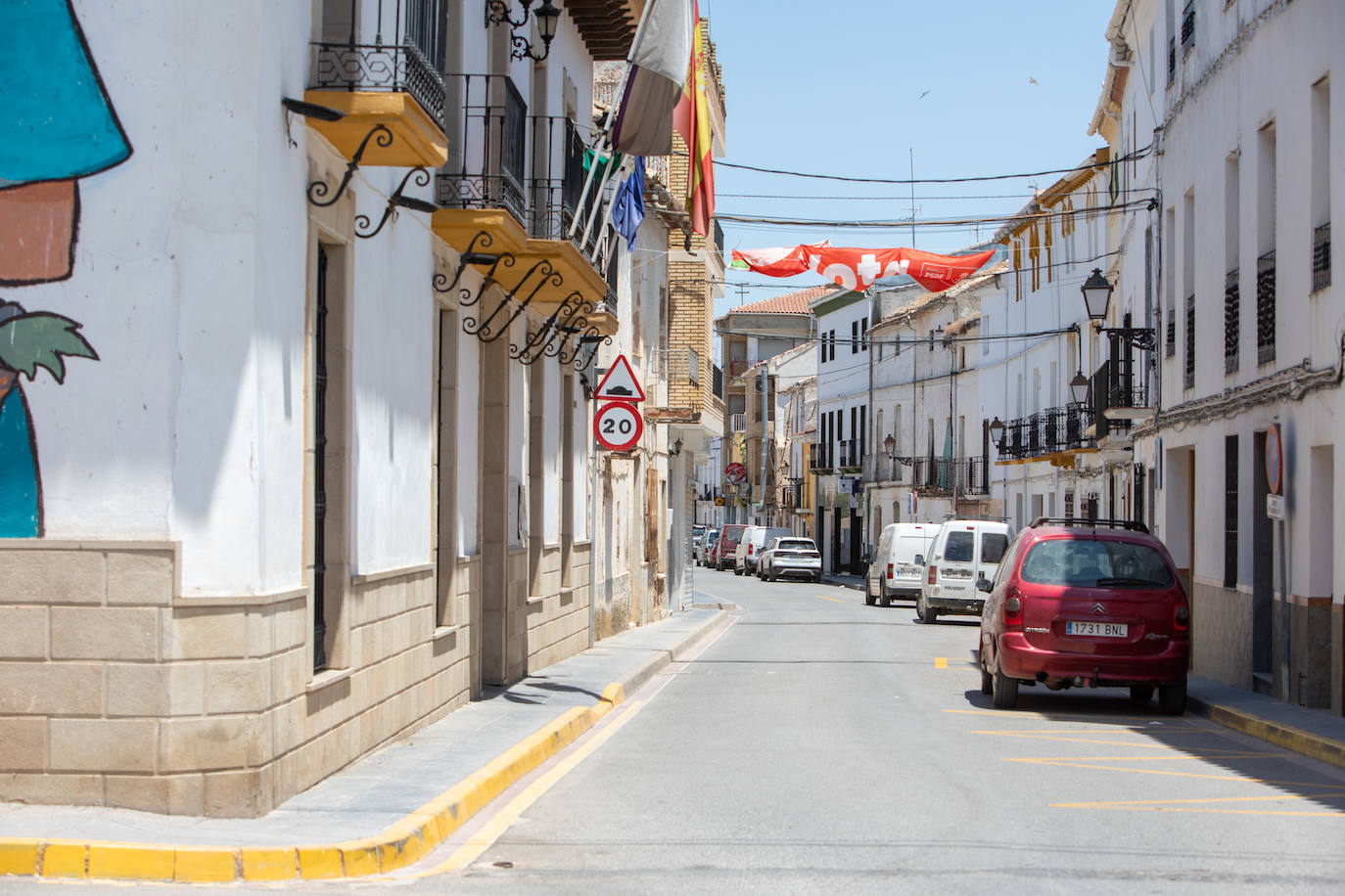 Calle del Ayuntamiento de Guadahortuna.
