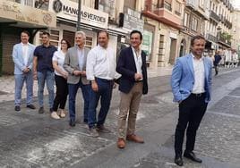 Los candidatos posan para el inicio de la campaña de las municipales en La Carrera