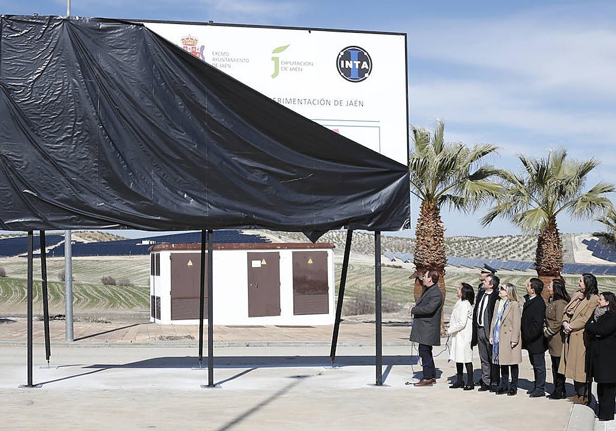 En febrero, la ministra de Defensa visitó los terrenos del futuro Cetedex.