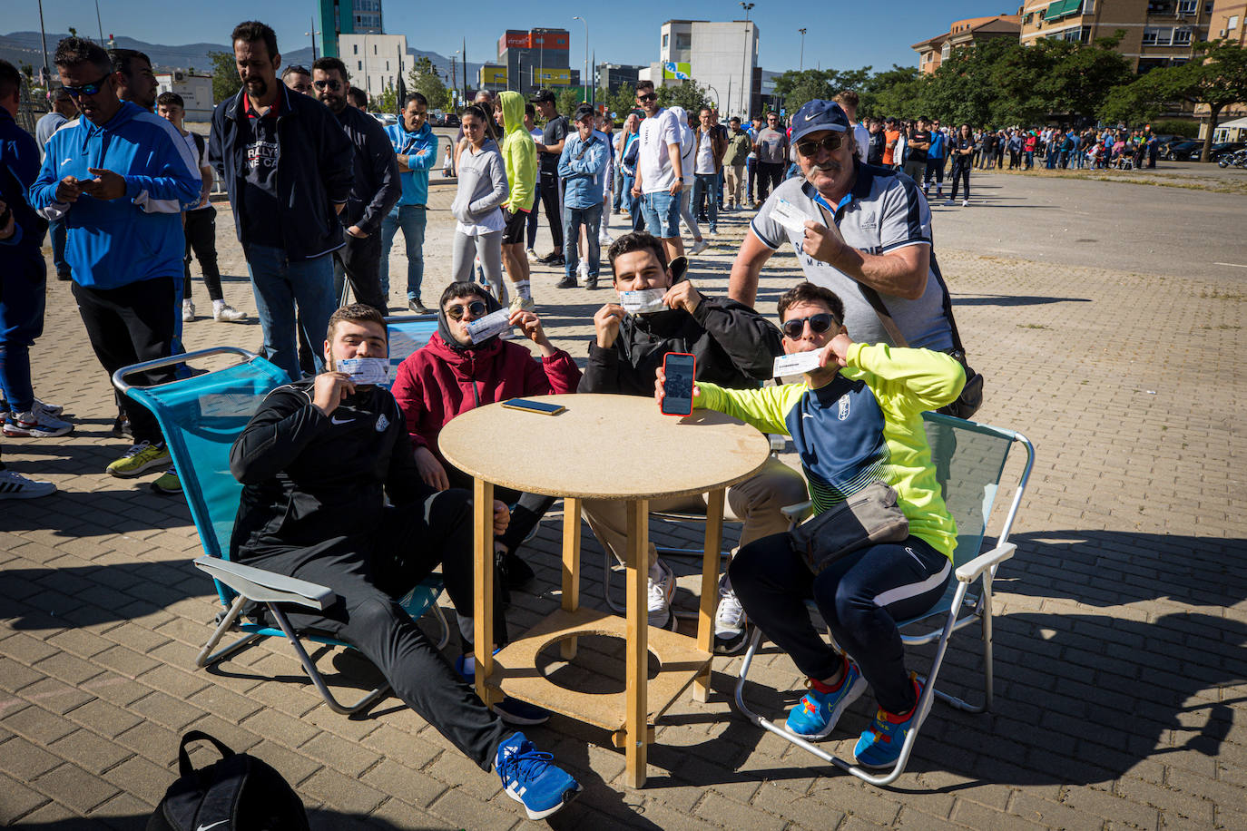 Las colas para comprar las &#039;entradas del ascenso&#039;