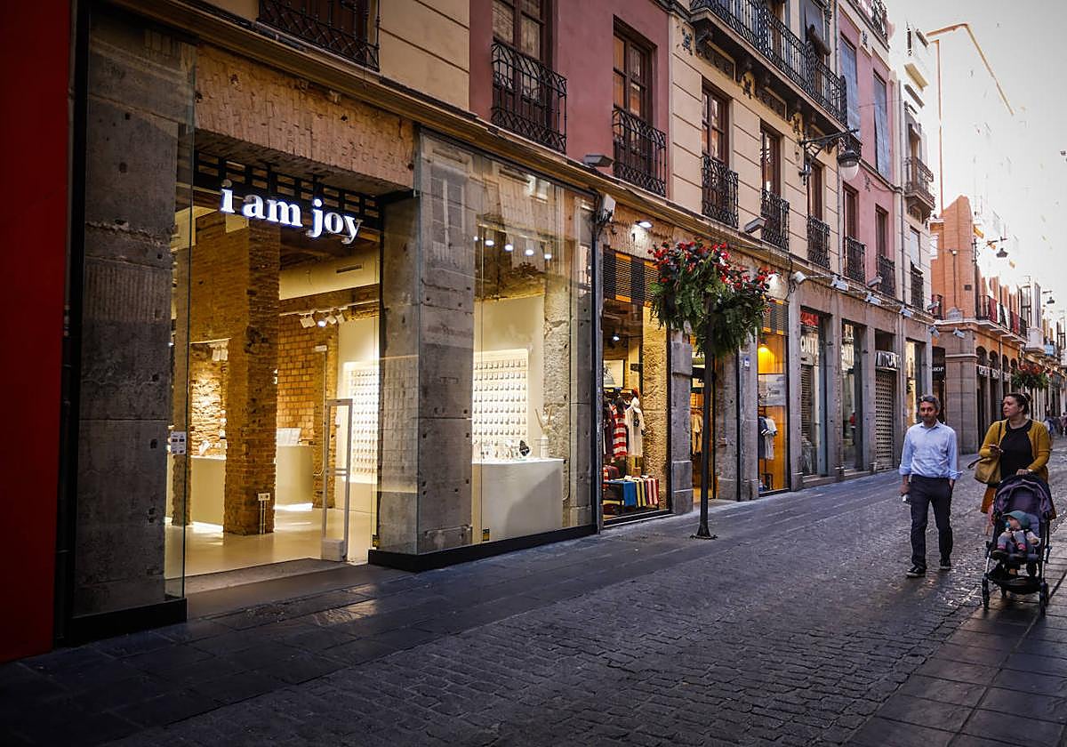 Mesones, una de las calles comerciales de Granada.