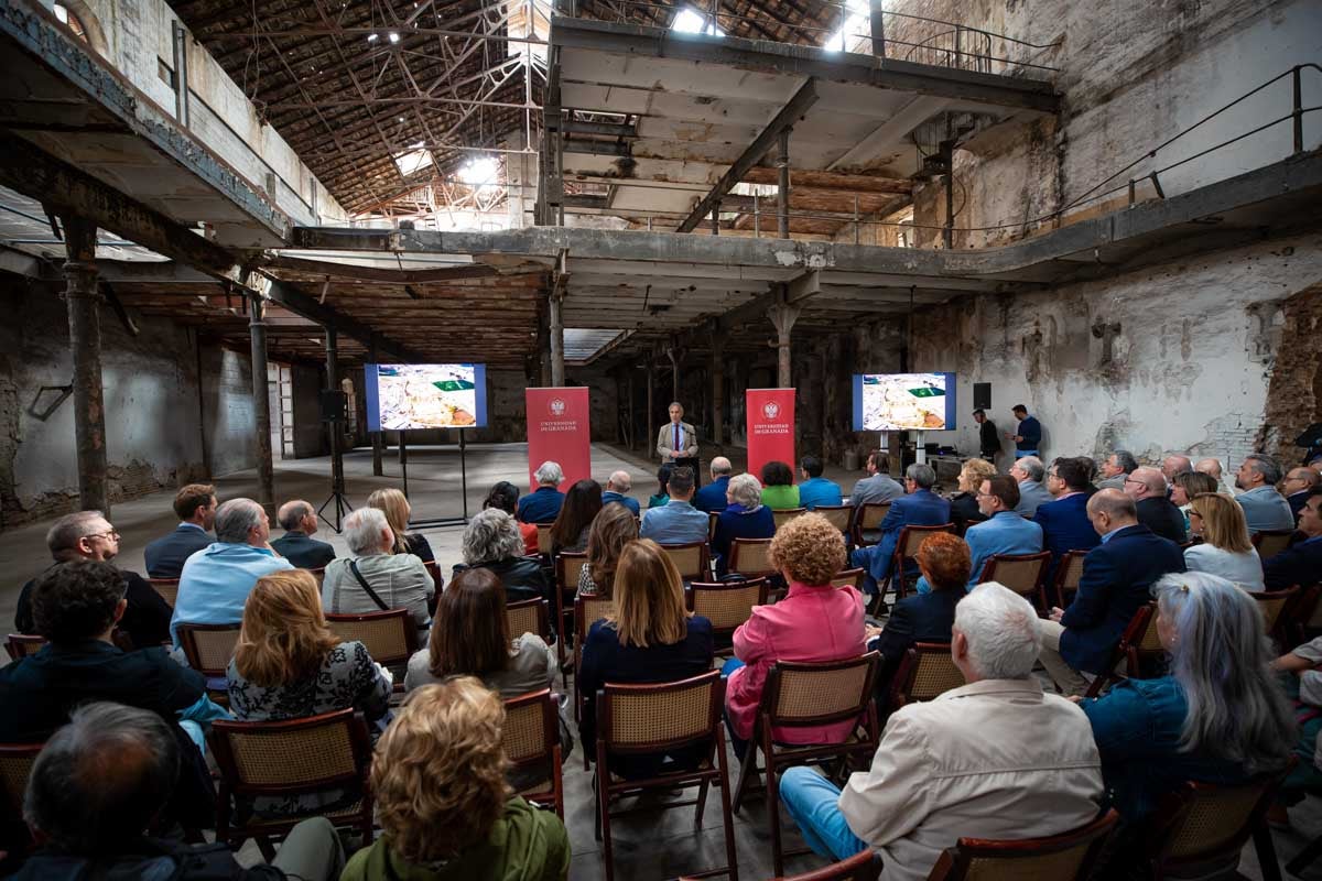 Dentro de la Azucarera