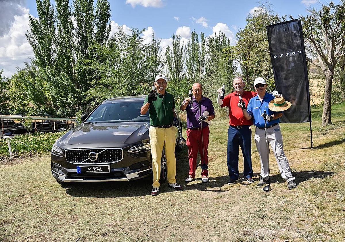 Turismos Digasa Volvo con el Torneo de Golf de IDEAL