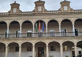 La Junta Electoral apercibe al PP por difundir información electoralista desde el Ayuntamiento de Guadix