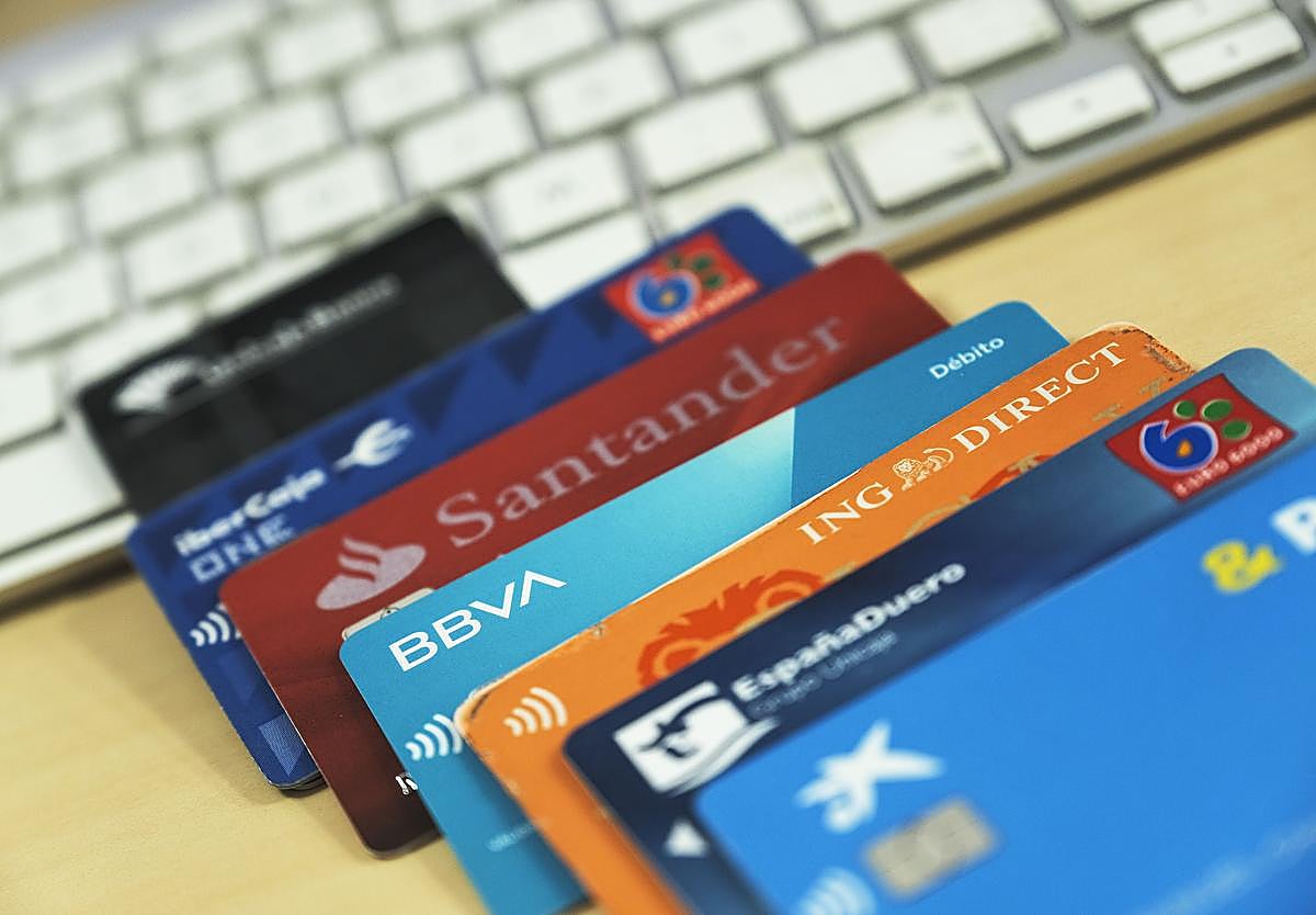 Si tu tarjeta de crédito tiene números en relieve lee este mensaje del Banco de España