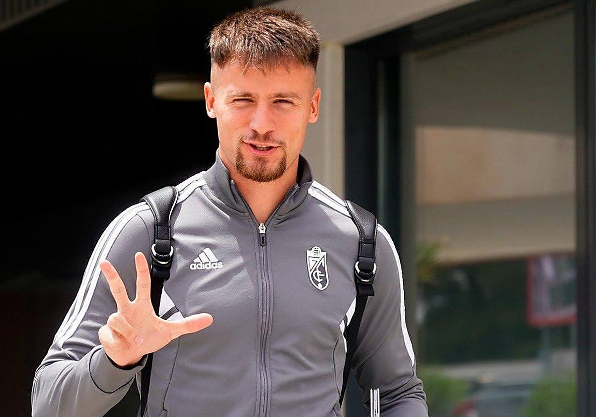 Njegos Petrovic, antes de salir hacia Miranda de Ebro.