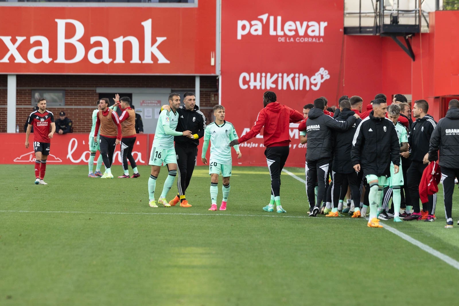 El partido entre Granada y Mirandés a pie de campo