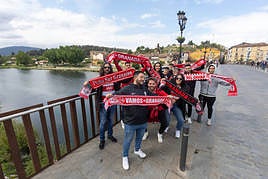 La afición del Granada en Miranda del Ebro.