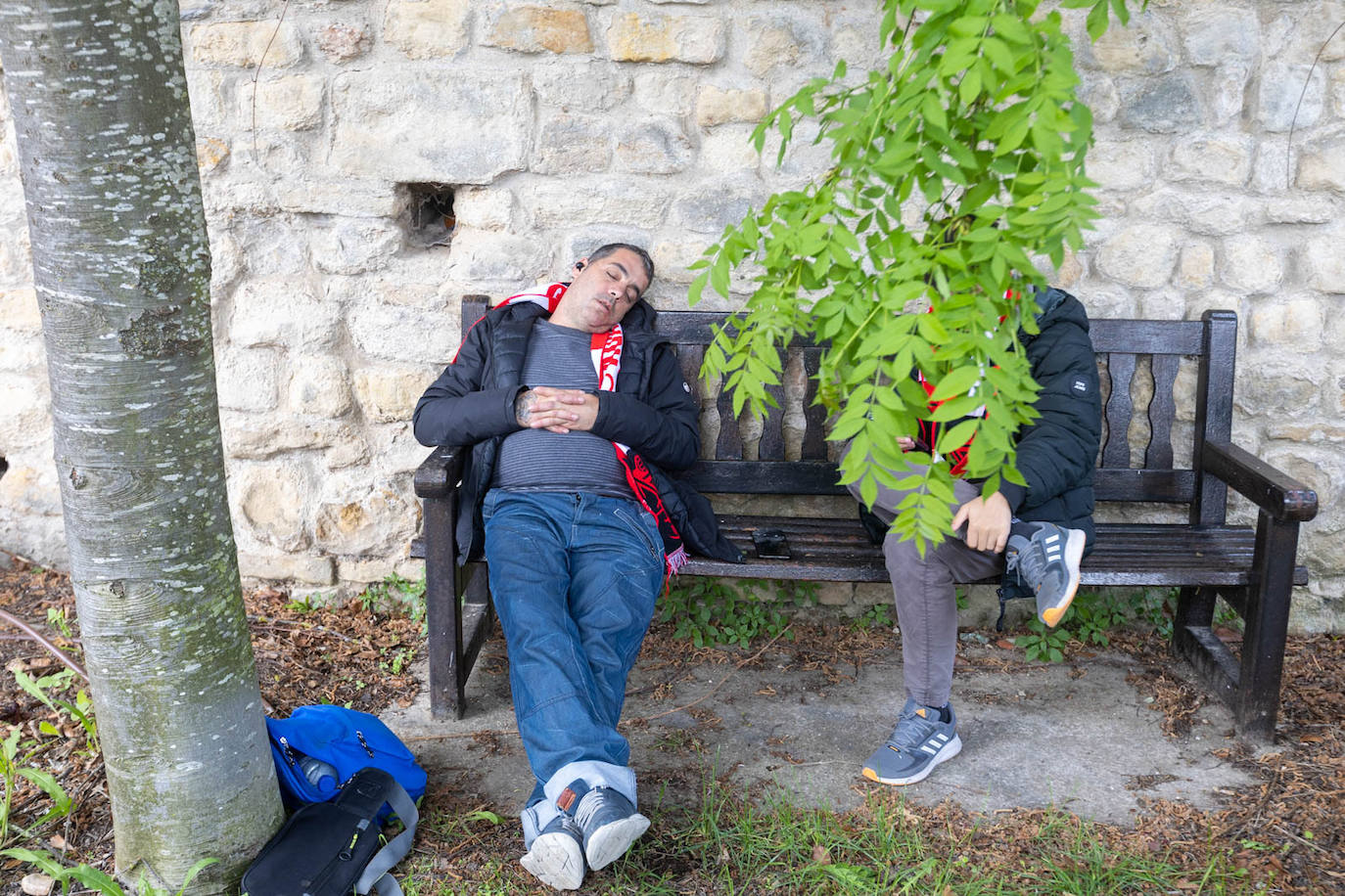Las fotos de la afición del Granada en Miranda