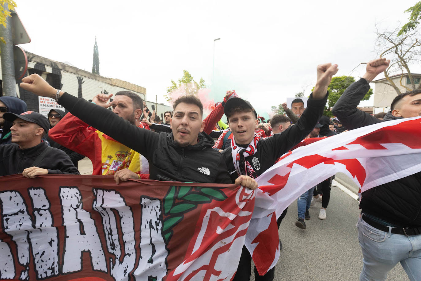 Las fotos de la afición del Granada en Miranda