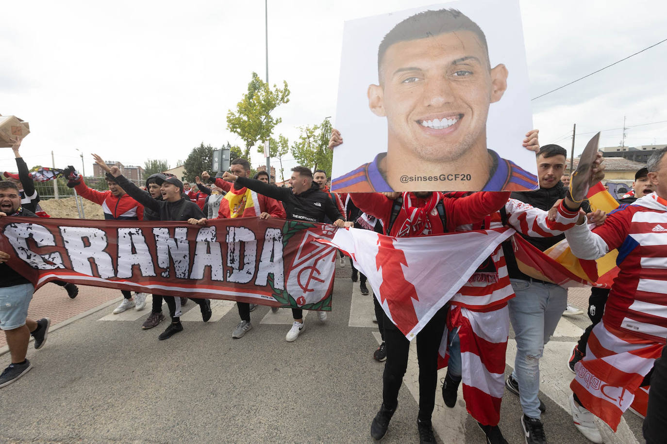 Las fotos de la afición del Granada en Miranda