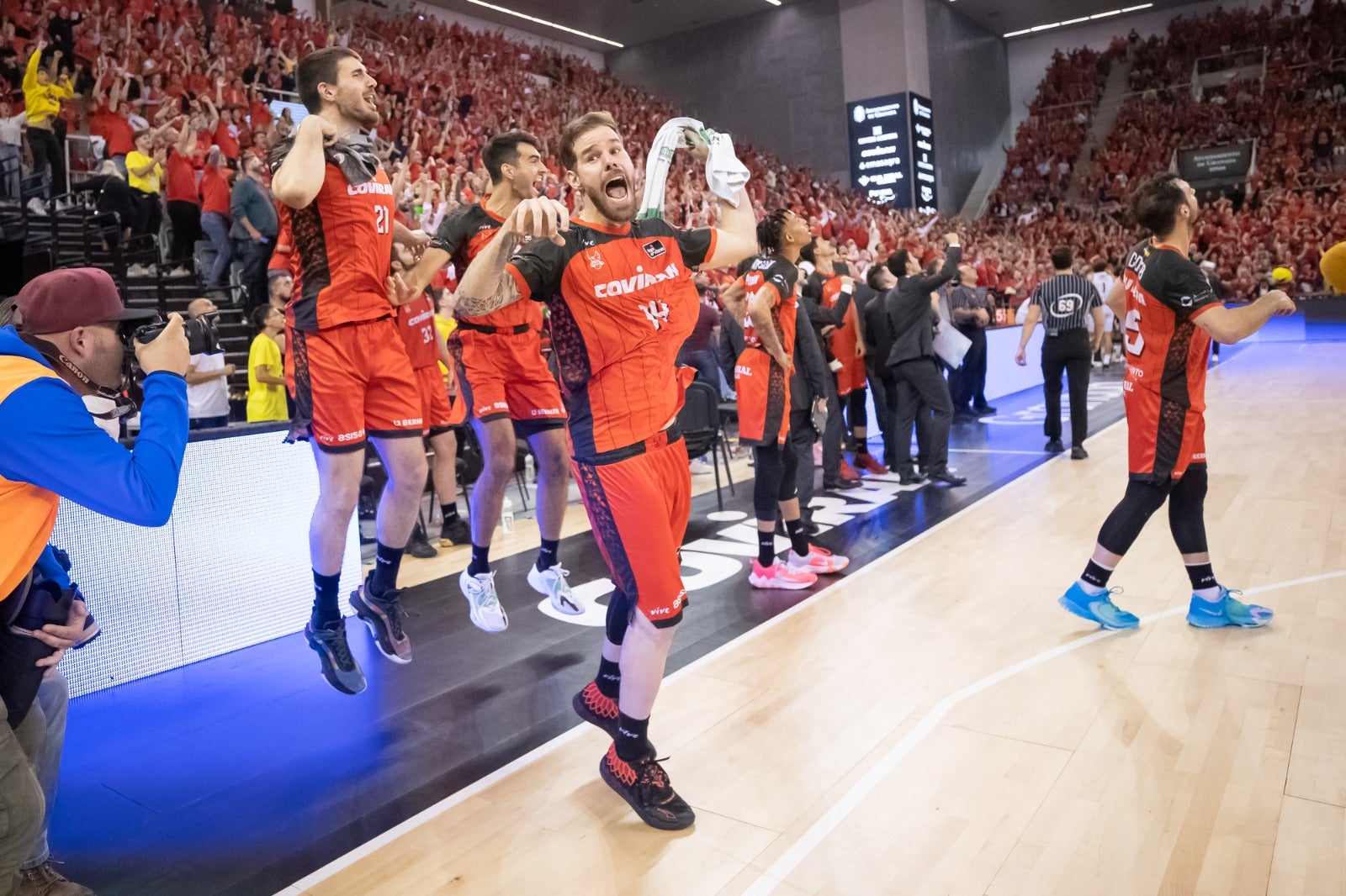 Las mejores imágenes de la fiesta en el Palacio de los Deportes