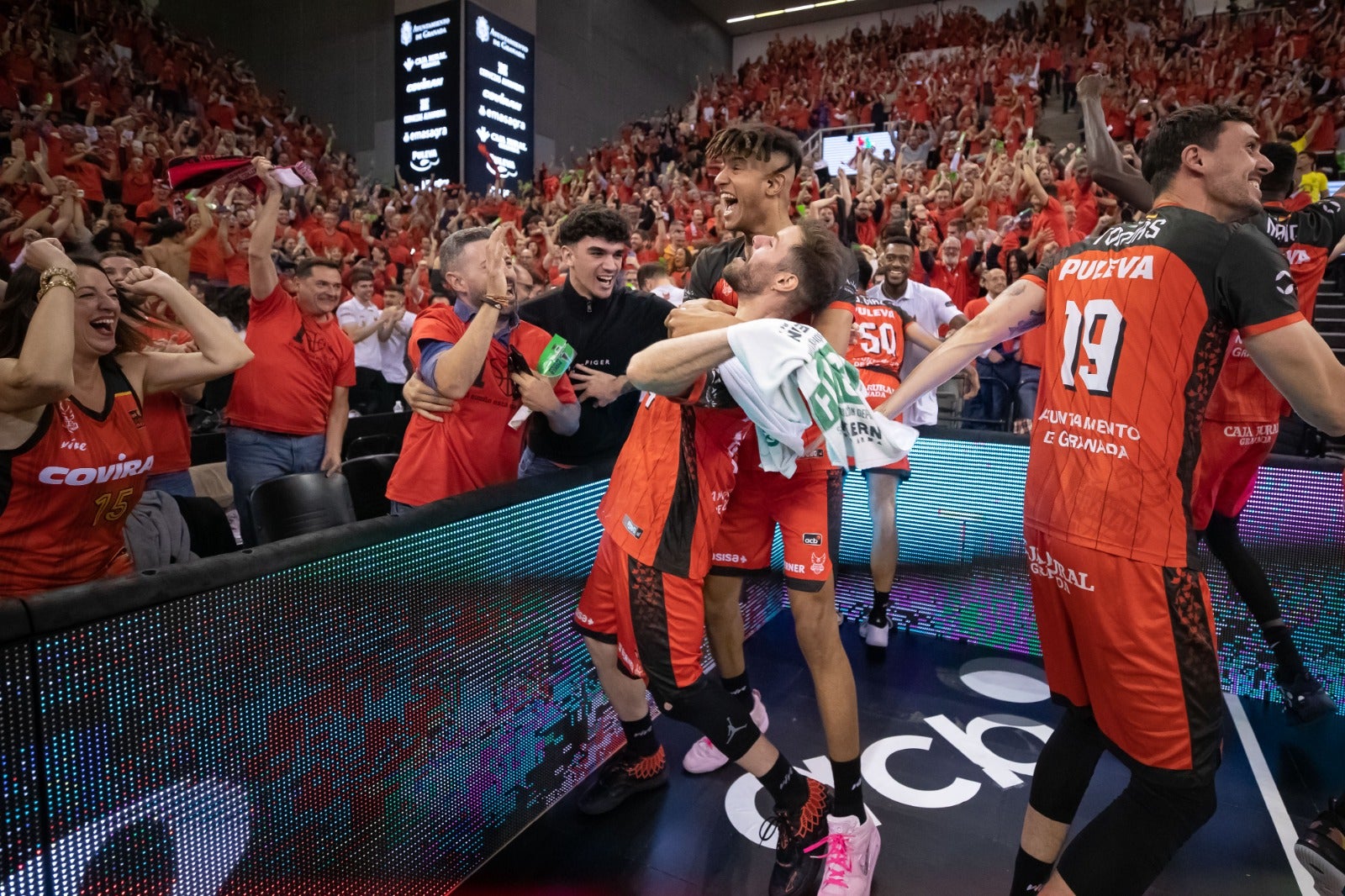 Las mejores imágenes de la fiesta en el Palacio de los Deportes