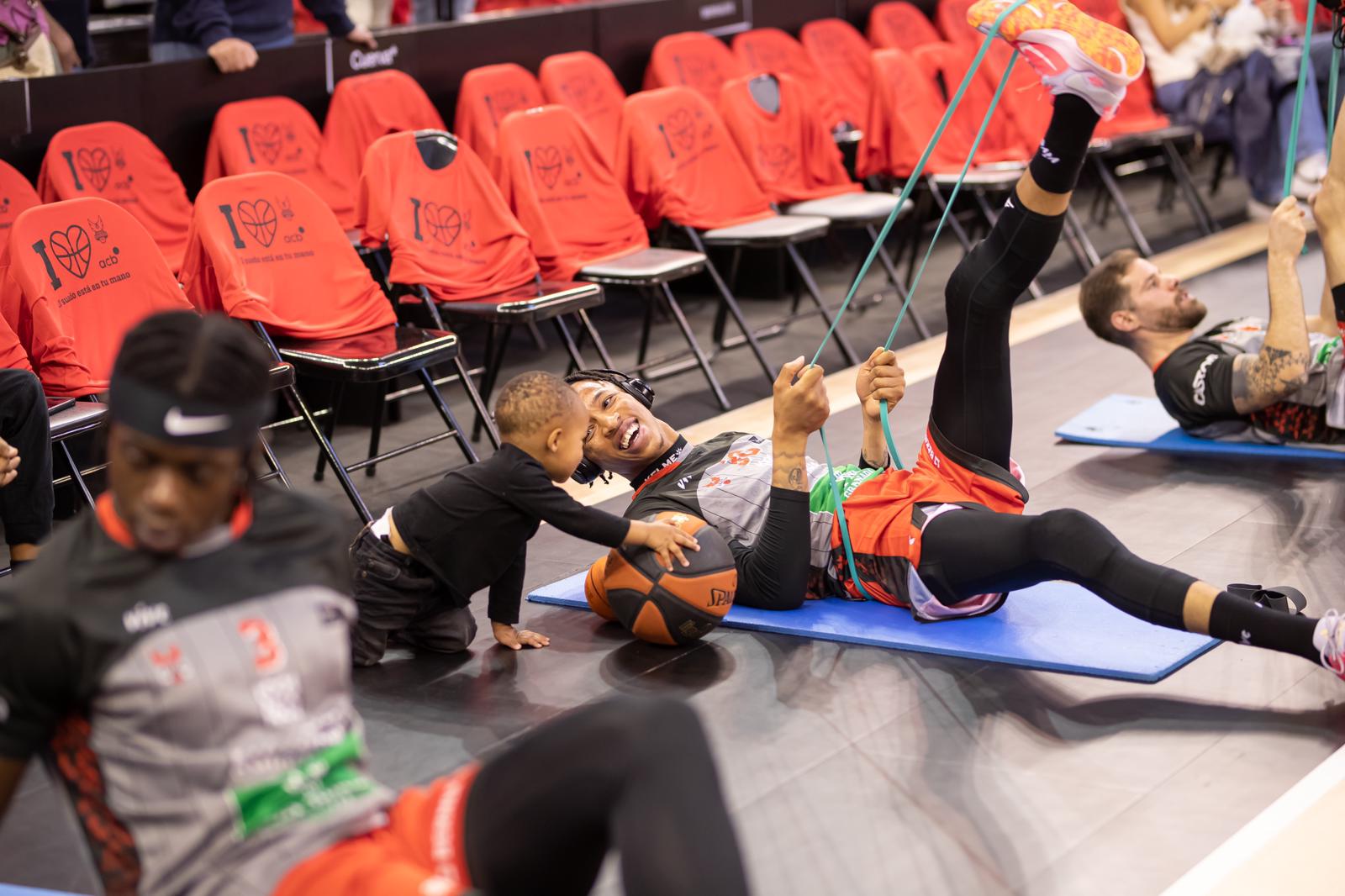 El partido entre Covirán y Joventut, a pie de pista