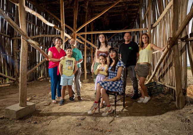 Rocío Mesa, con los protagonistas de Secaderos.