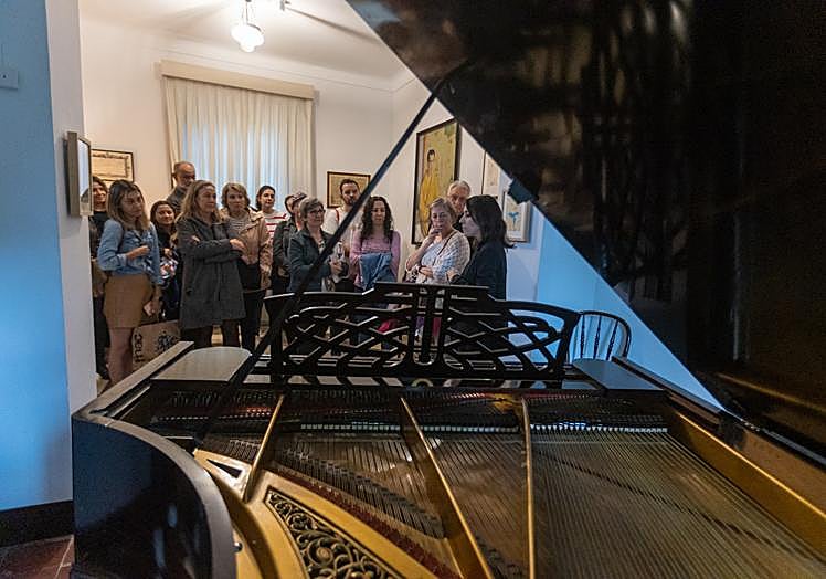 Imagen principal - Los hombres de Federico se reúnen en la Huerta de San Vicente