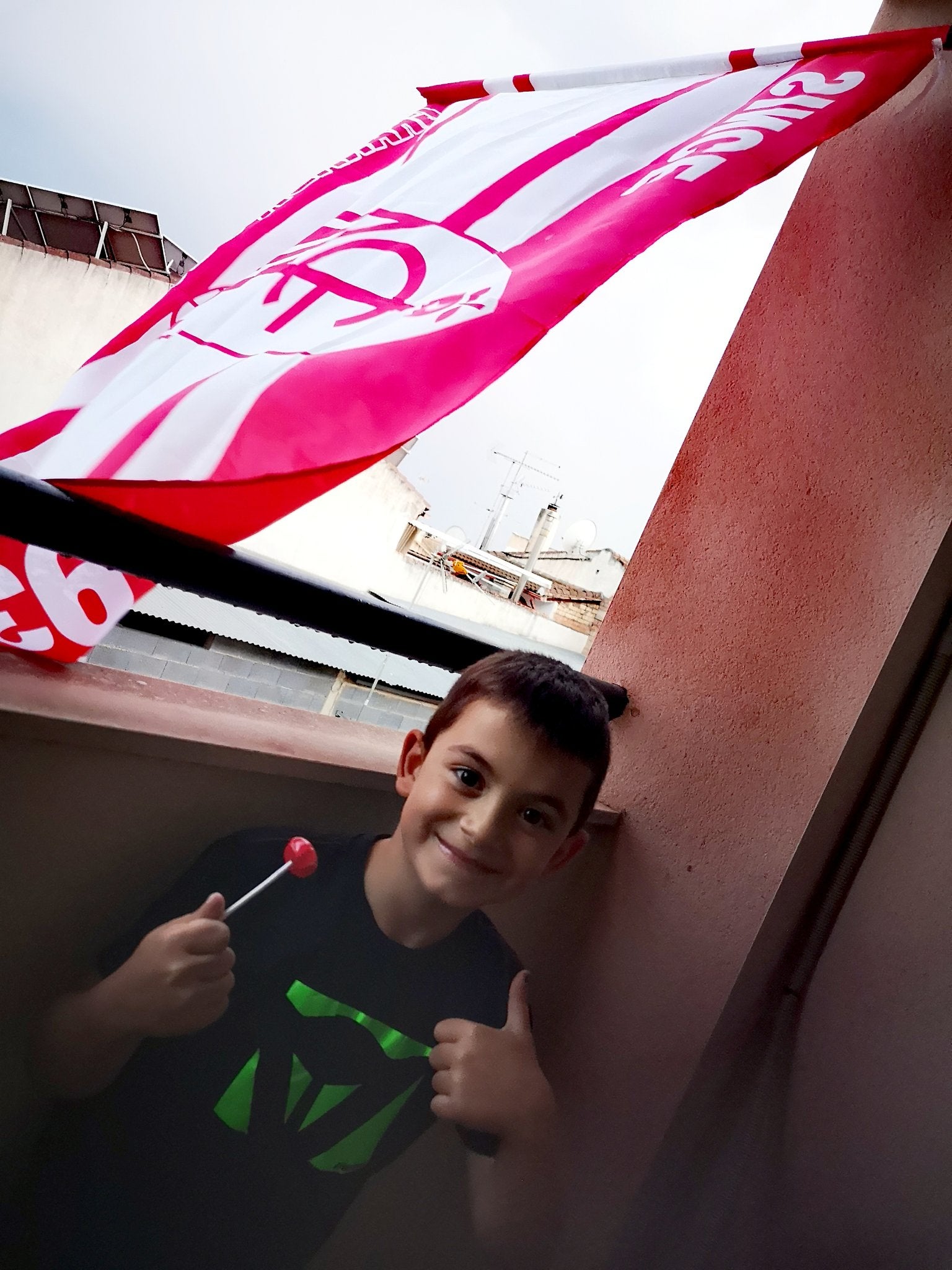 Granada saca sus banderas rumbo a Primera