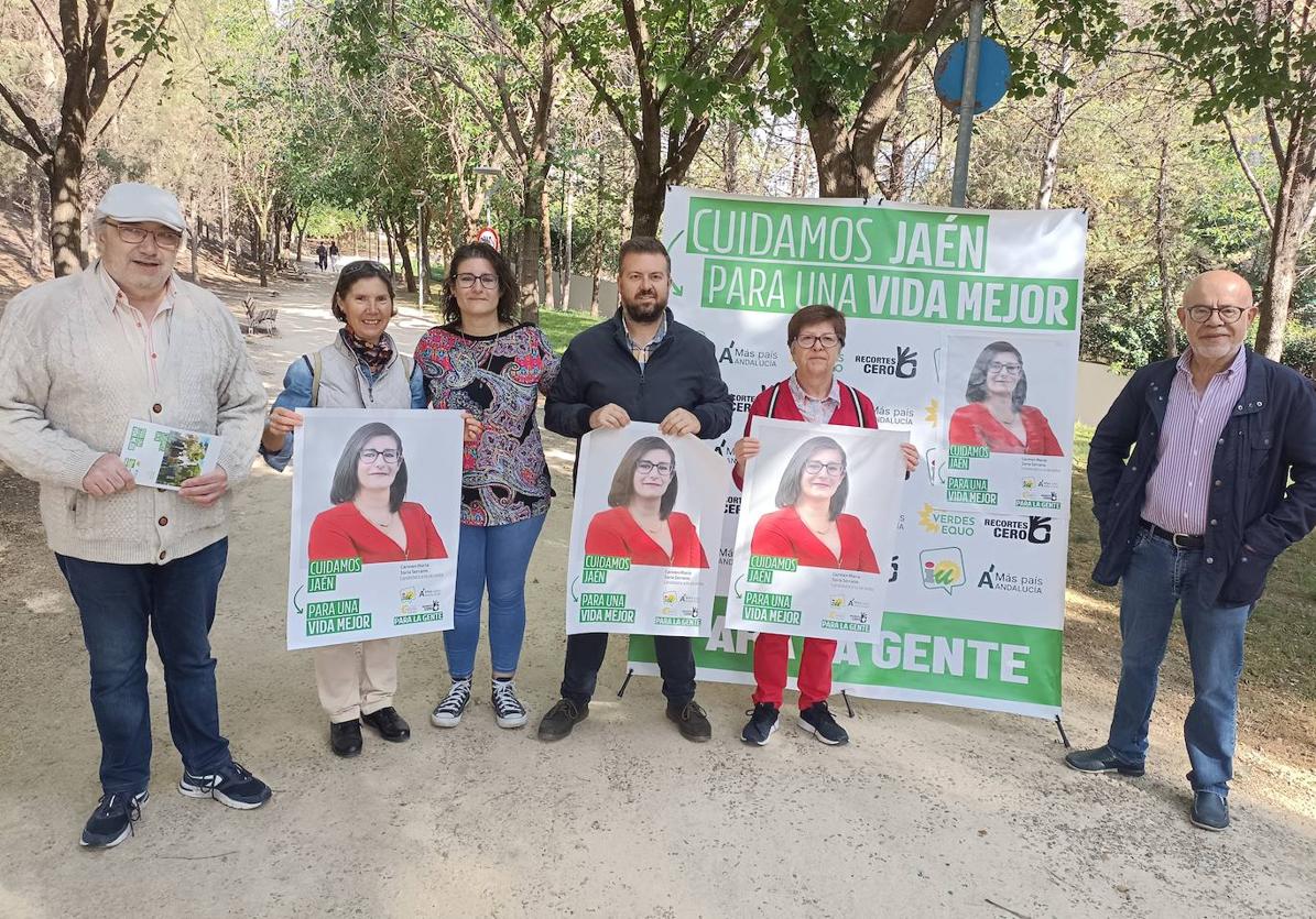 Carmen Soria, con otros miembros de la coalición, en un acto de campaña.