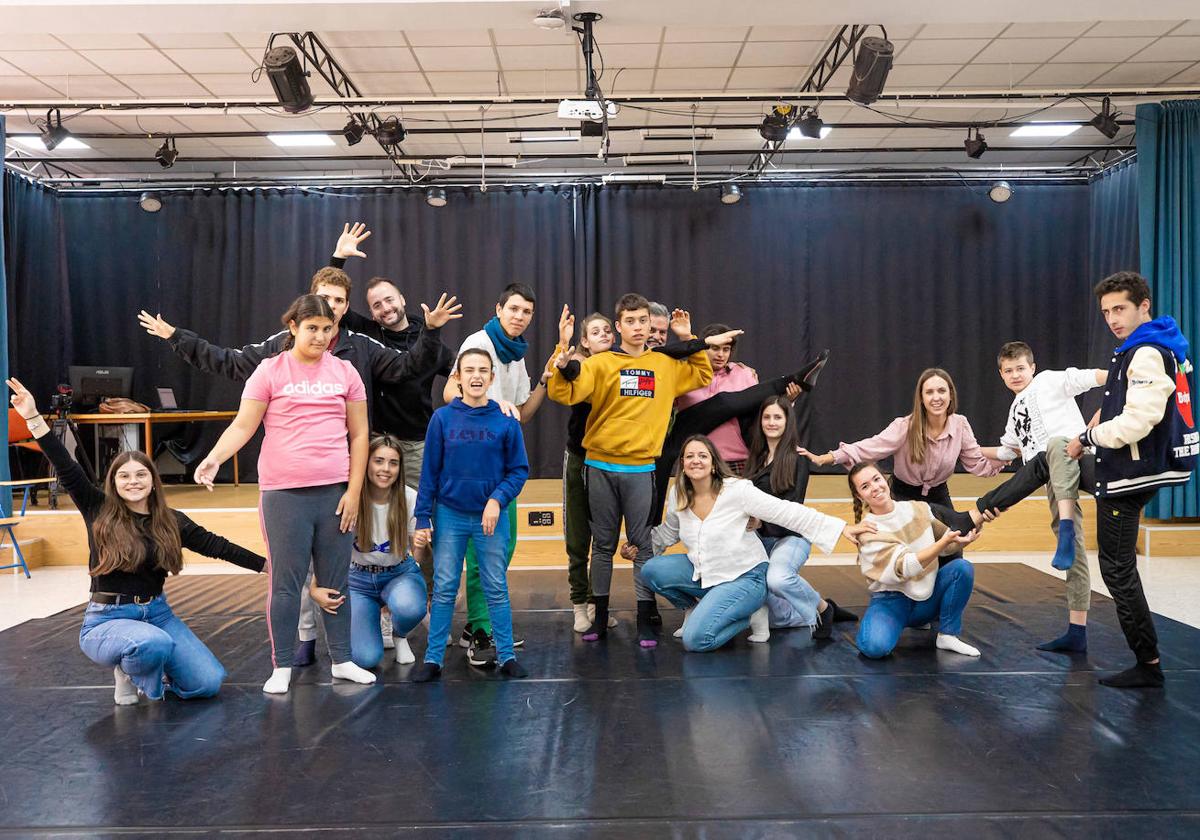 Alumnos del aula TEA del IESAlhambra, durante una de las clases.